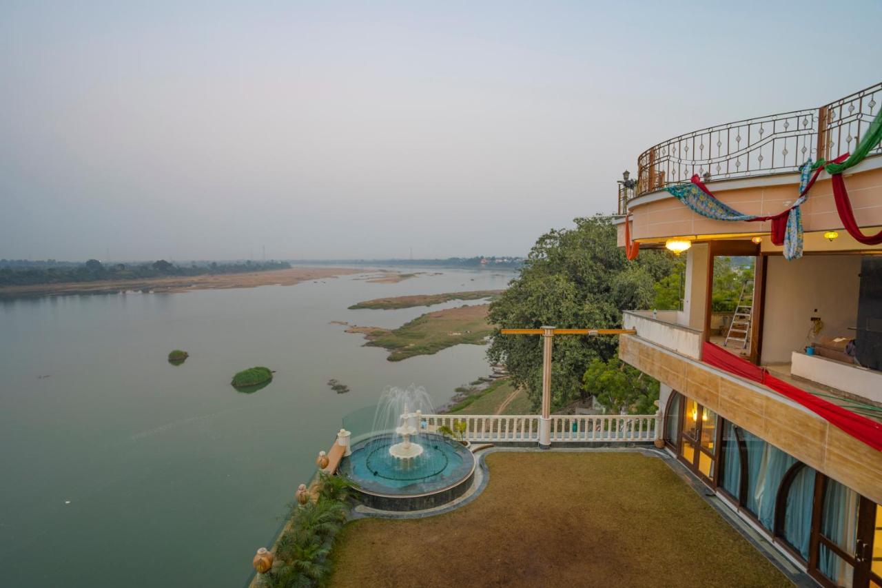 Treehouse Narmade A Riverfront Resort & Spa Narmadapuram Hoshangabad Экстерьер фото