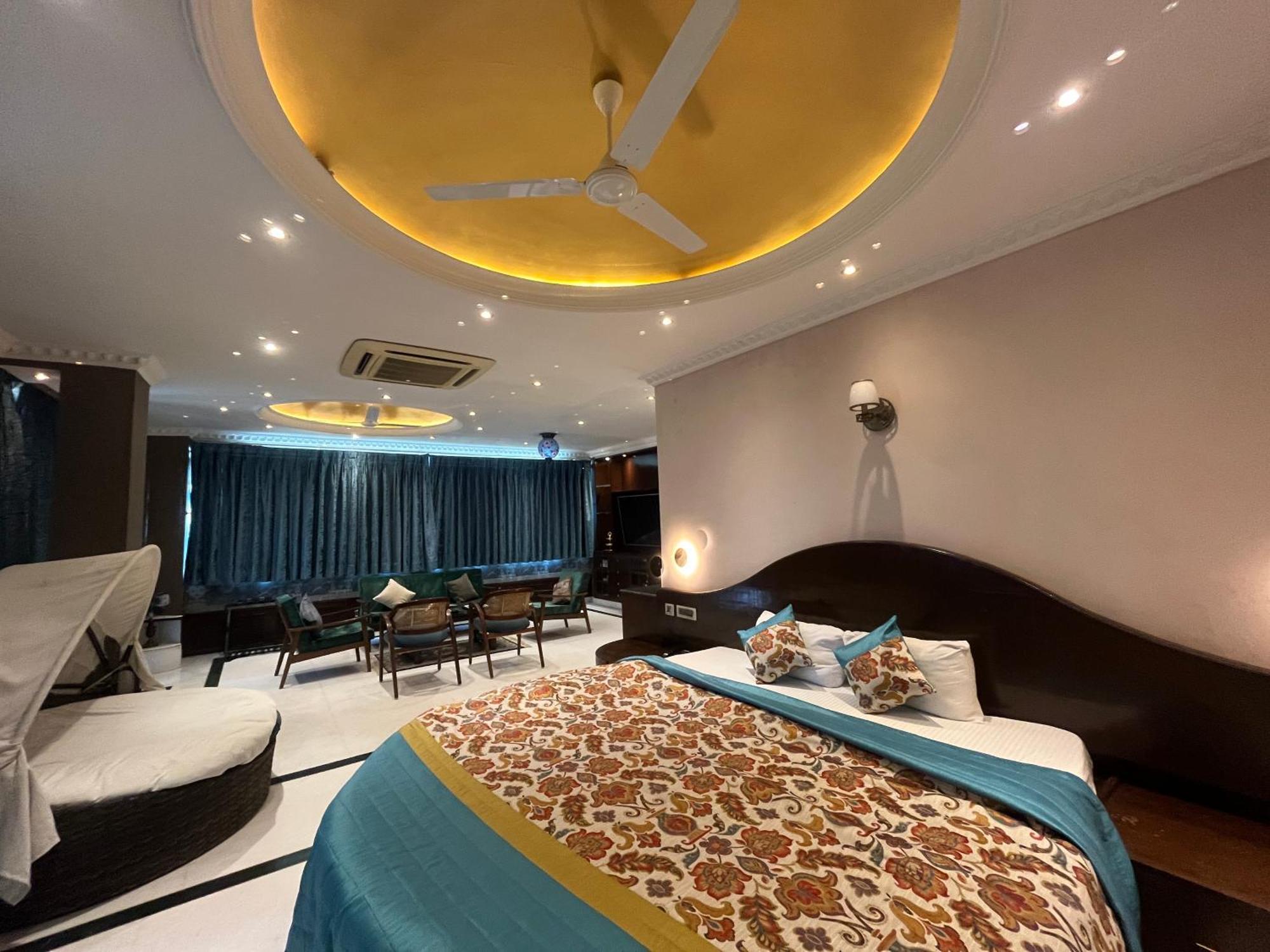 Treehouse Narmade A Riverfront Resort & Spa Narmadapuram Hoshangabad Экстерьер фото