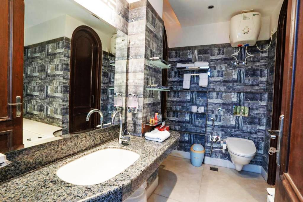 Treehouse Narmade A Riverfront Resort & Spa Narmadapuram Hoshangabad Экстерьер фото
