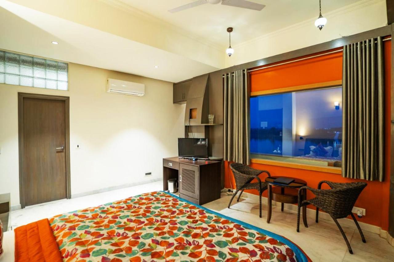 Treehouse Narmade A Riverfront Resort & Spa Narmadapuram Hoshangabad Экстерьер фото